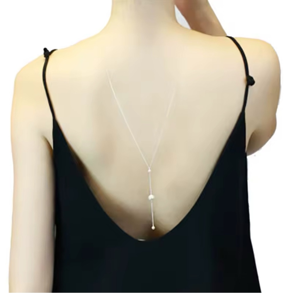 Elegant Backdrop Necklace